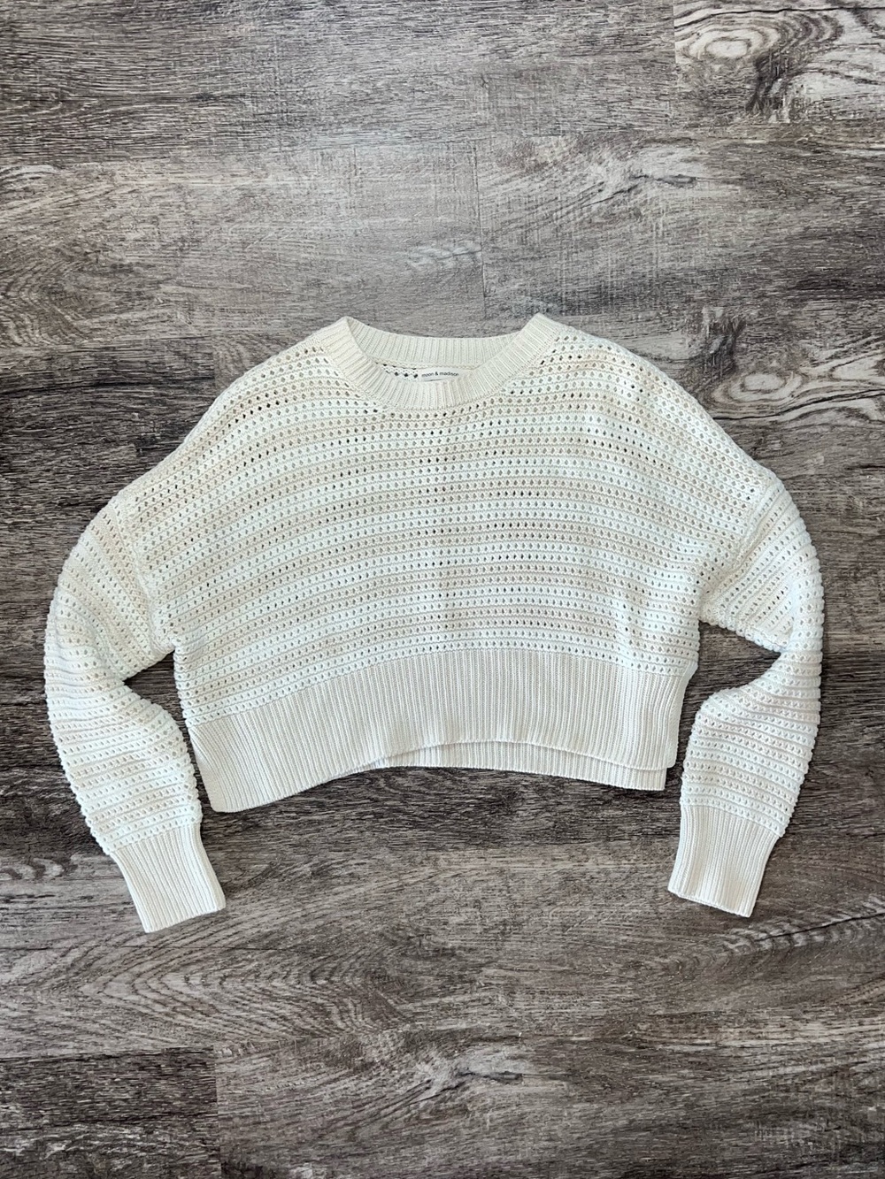 Moon & Madison White and Cream Cropped Open- Knit Sweater Women’s Size Medium